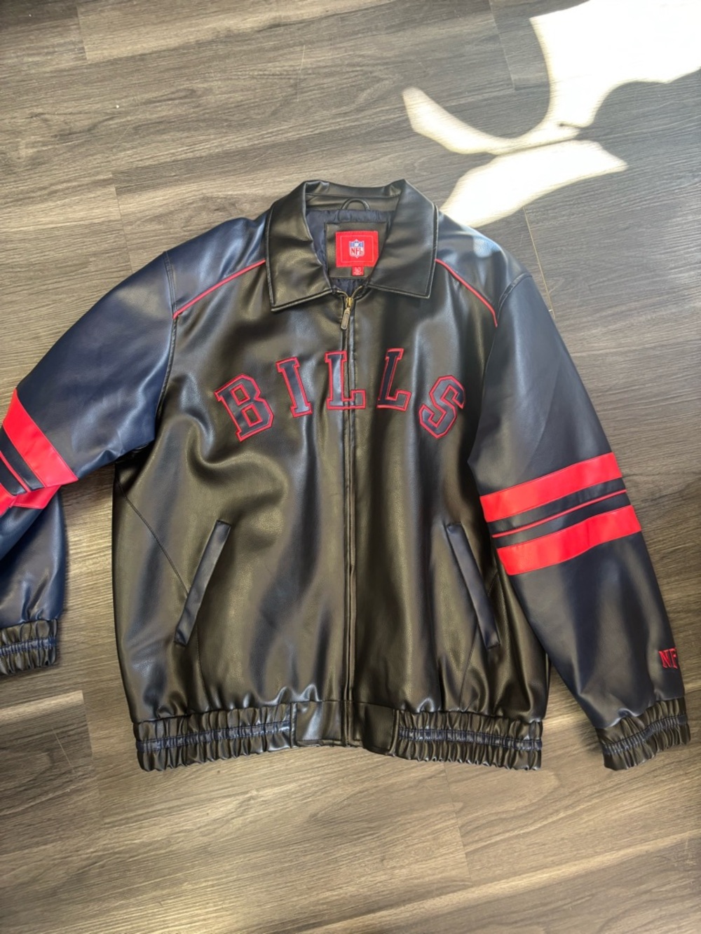 Vintage 90’s Buffalo Bills Leather Jacket NFL Tag size Large lined heavy